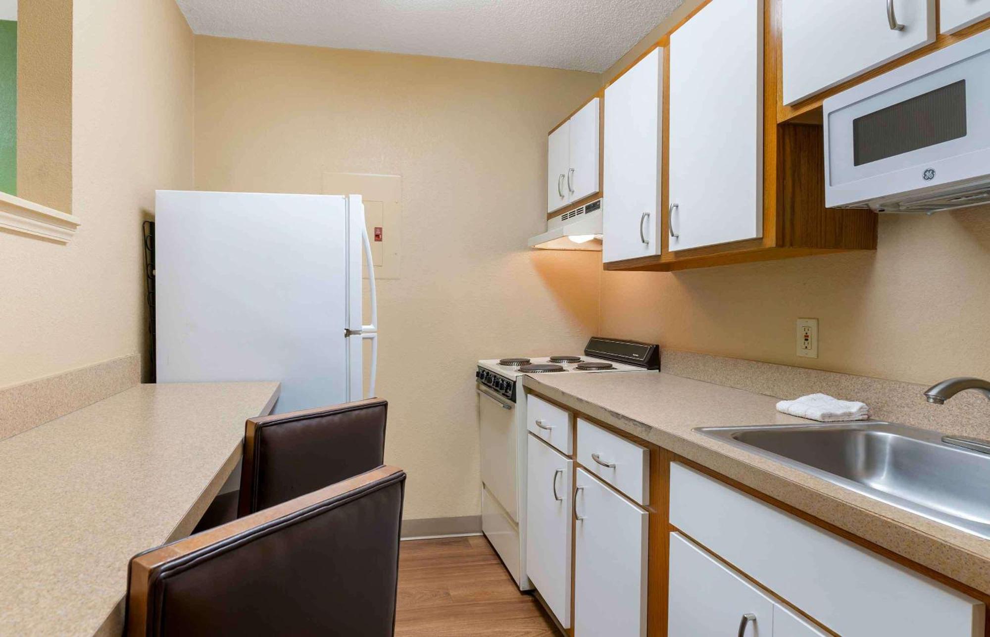 Extended Stay America Suites - Chicago - Lombard - Yorktown Center Extérieur photo